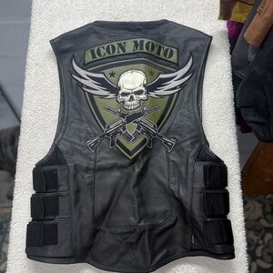 ICON MOTO Regulator Black Leather Skull & Wings Motorcycle, adjustable small med